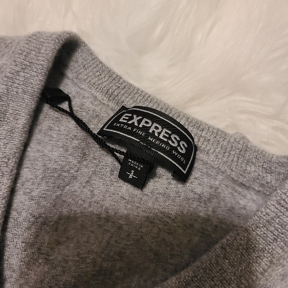 EXPRESS Men's Gray Merino Wool Sweater V-Neck XS - Picture 5 of 5